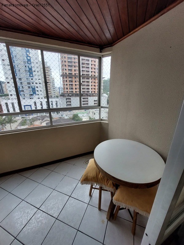 Apartamento para alugar com 2 quartos, 72m² - Foto 14