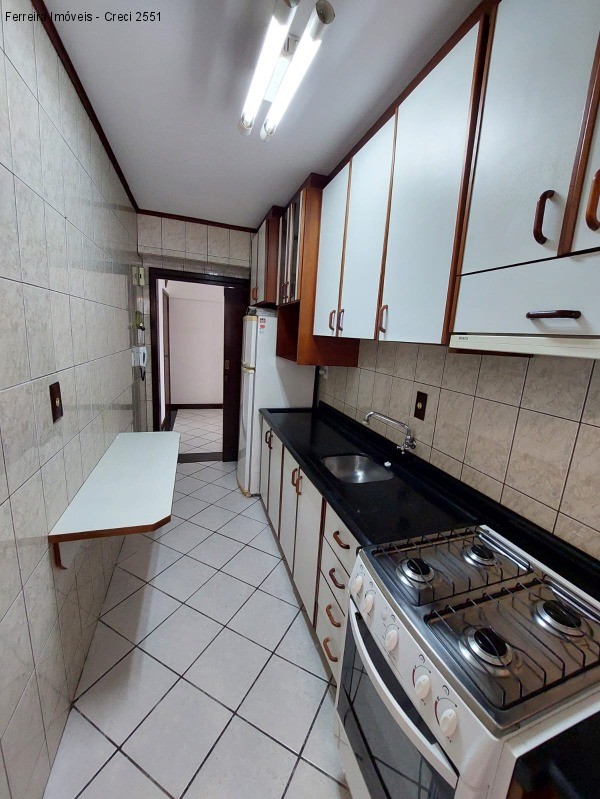 Apartamento para alugar com 2 quartos, 72m² - Foto 16