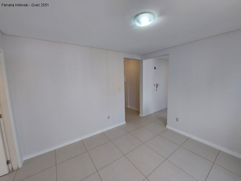 Apartamento para alugar com 1 quarto, 40m² - Foto 8