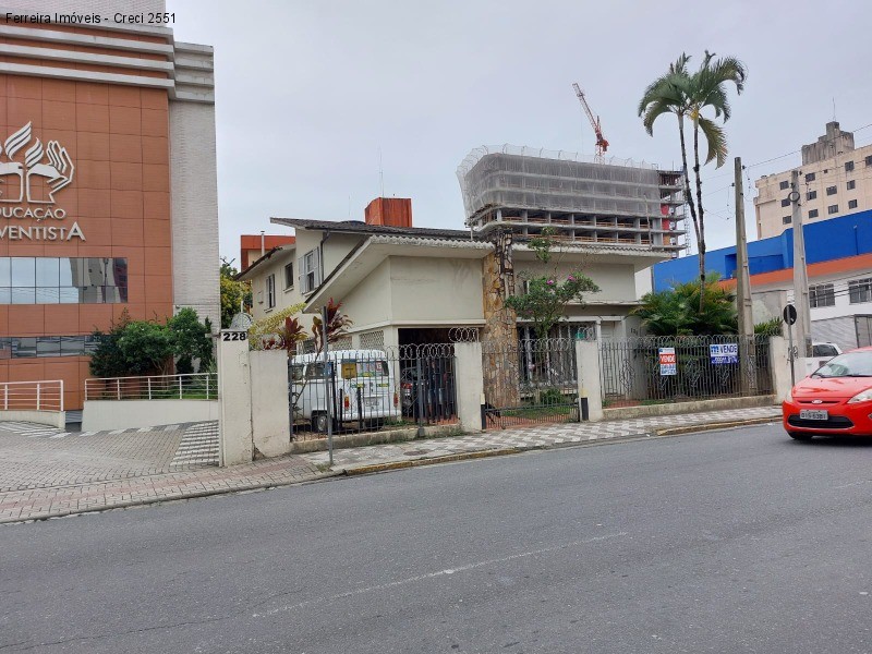 Prédio Inteiro à venda com 3 quartos, 170m² - Foto 2