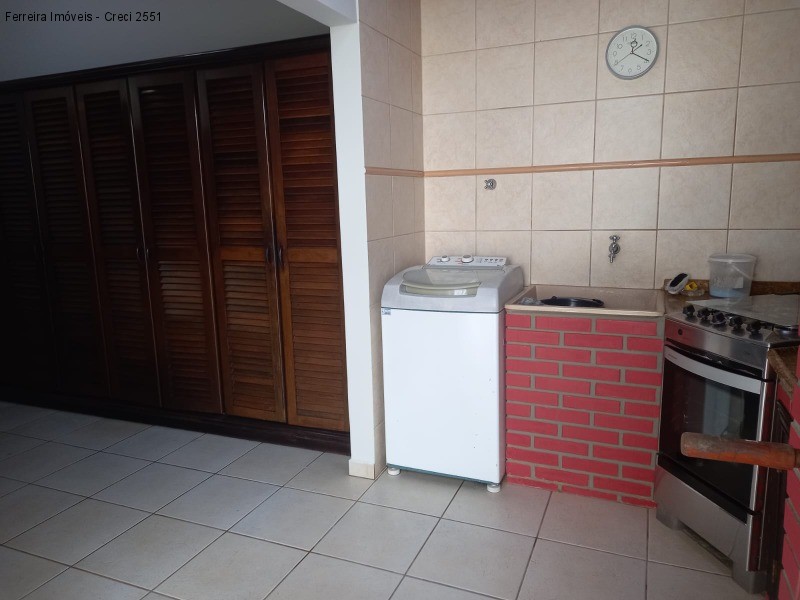 Casa à venda com 3 quartos, 240m² - Foto 5