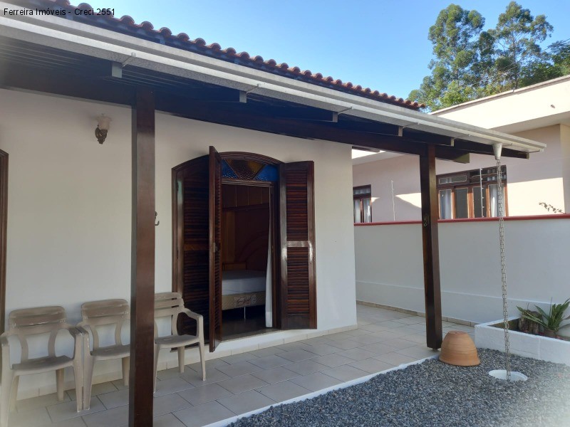 Casa à venda com 3 quartos, 240m² - Foto 10