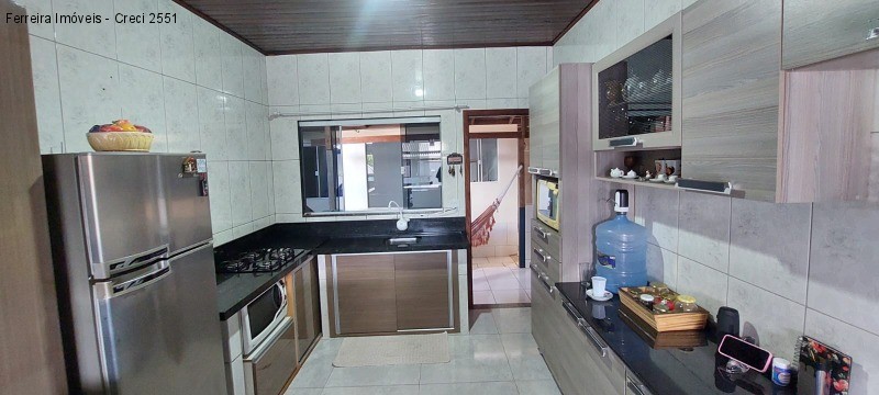 Casa à venda com 3 quartos, 100m² - Foto 11