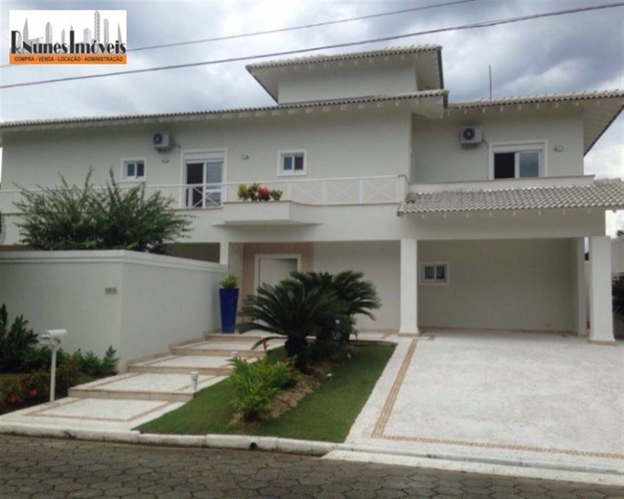 Casa à venda com 4 quartos, 595m² - Foto 1