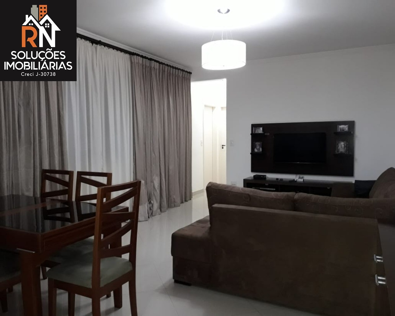 Apartamento à venda com 3 quartos, 95m² - Foto 1