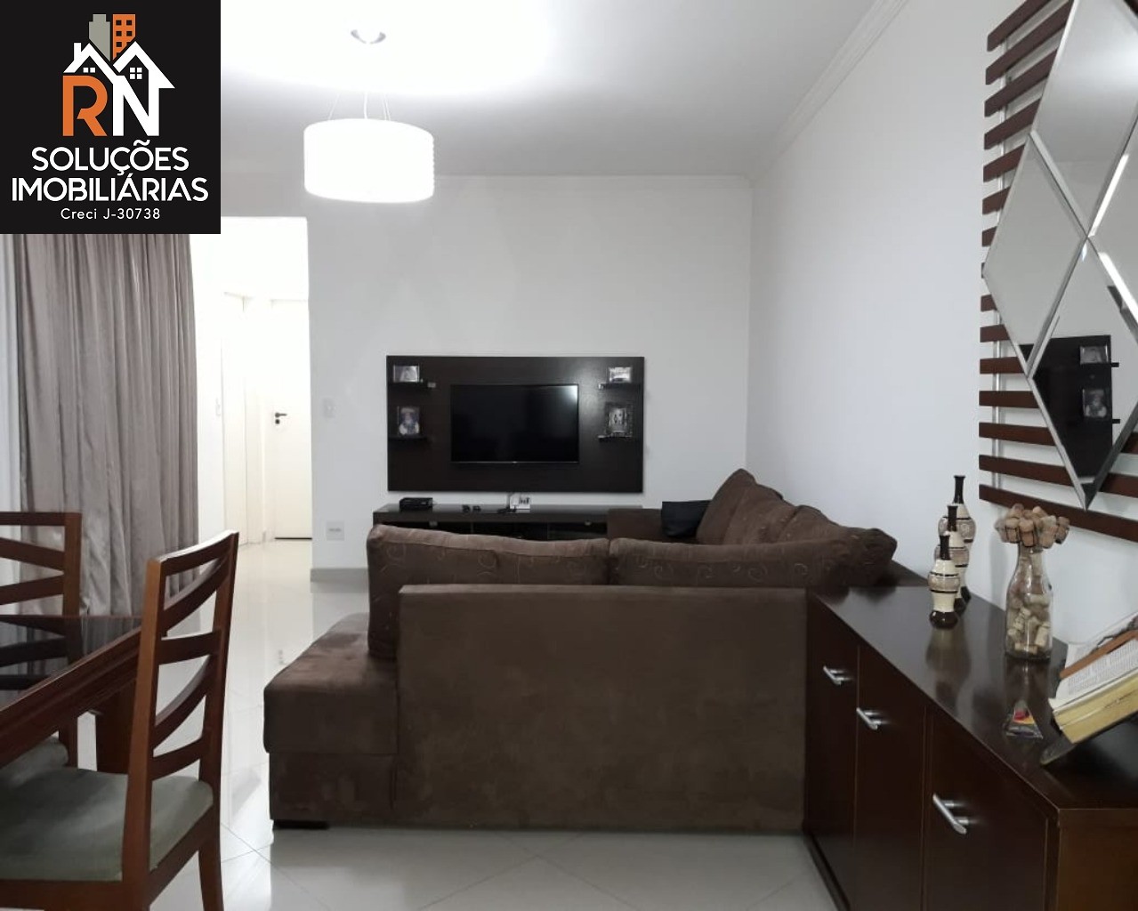 Apartamento à venda com 3 quartos, 95m² - Foto 2