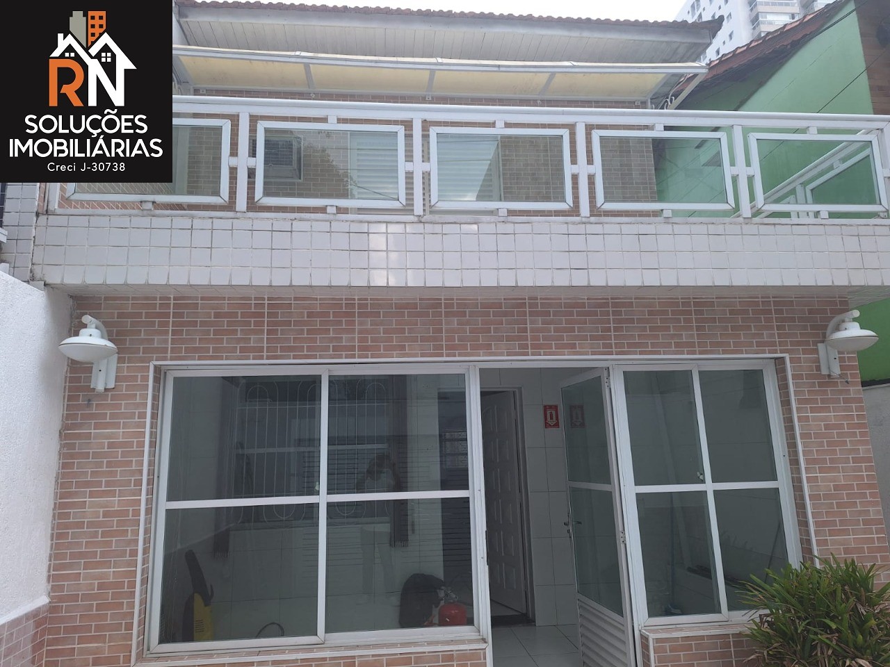 Sobrado para alugar com 2 quartos, 140m² - Foto 1