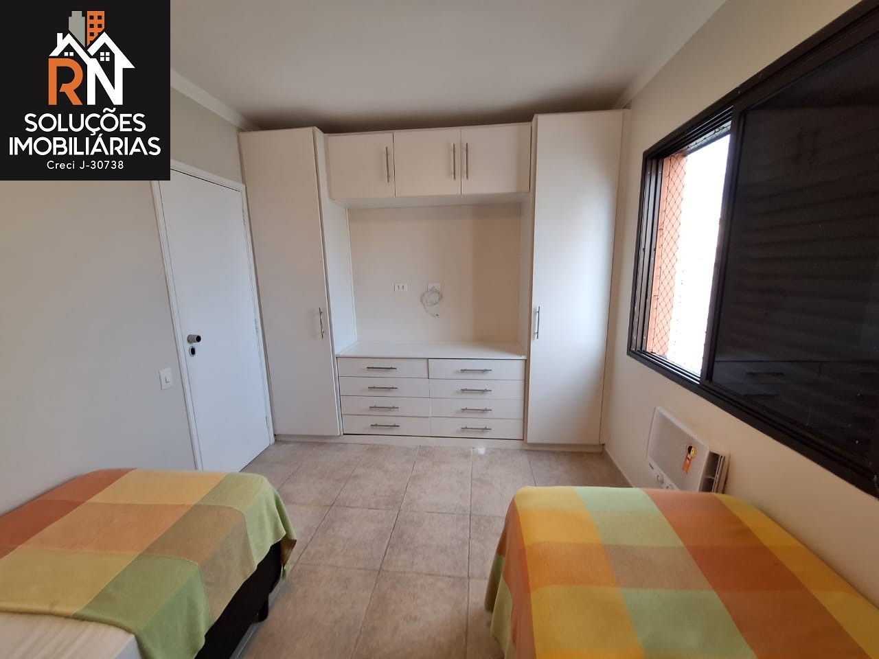 Apartamento para alugar com 3 quartos, 180m² - Foto 17