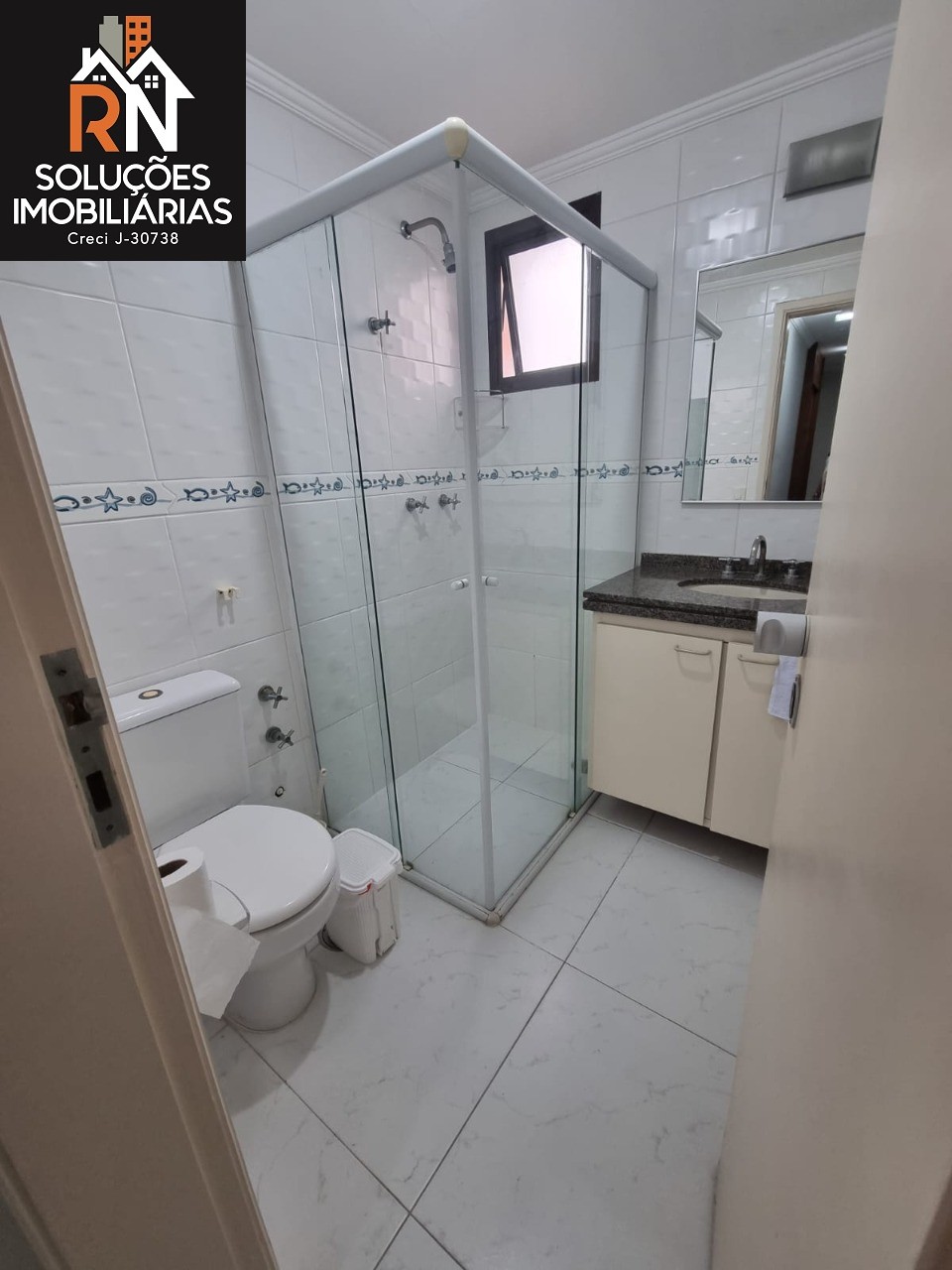 Apartamento para alugar com 3 quartos, 180m² - Foto 17