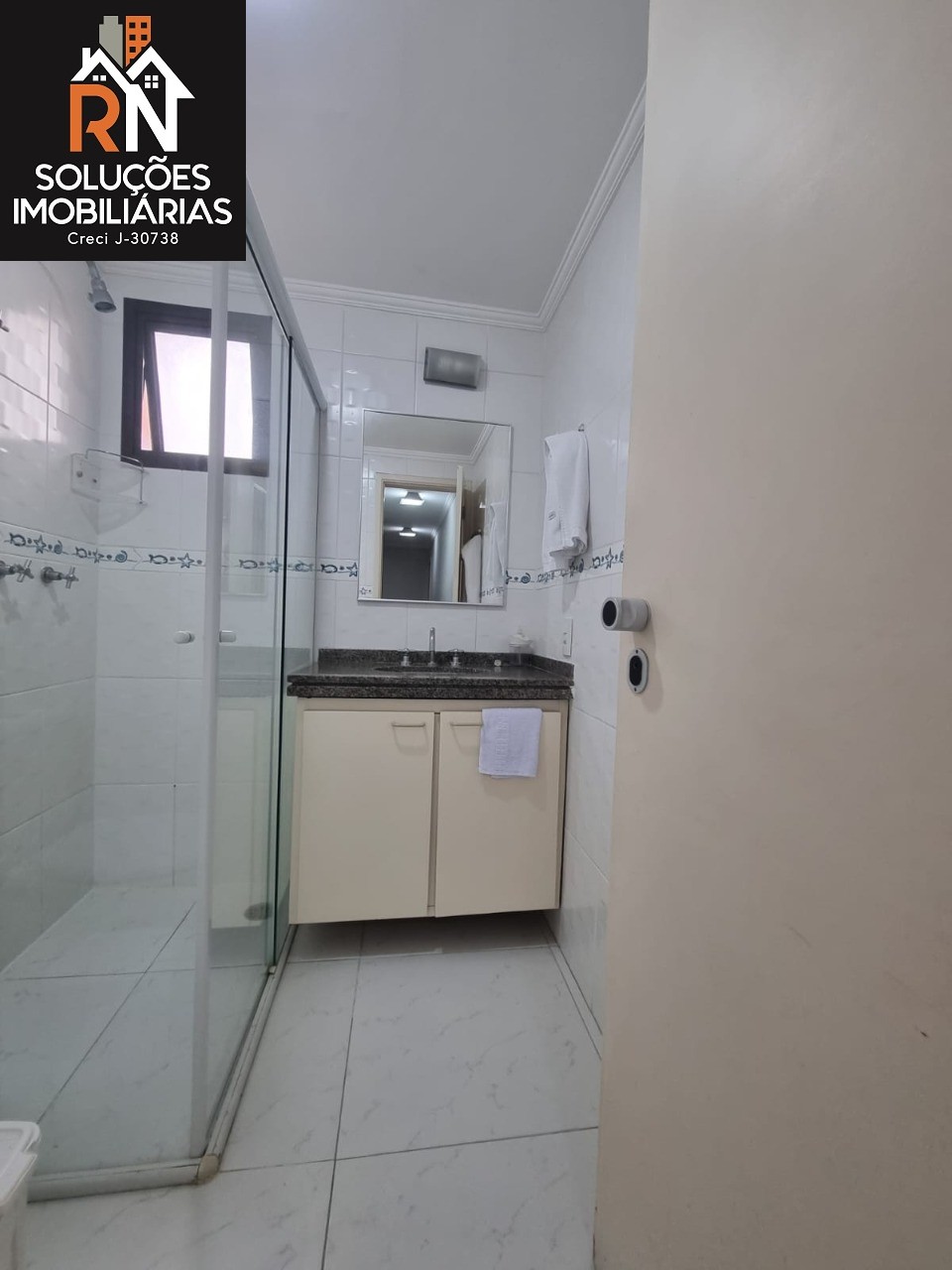 Apartamento para alugar com 3 quartos, 180m² - Foto 31