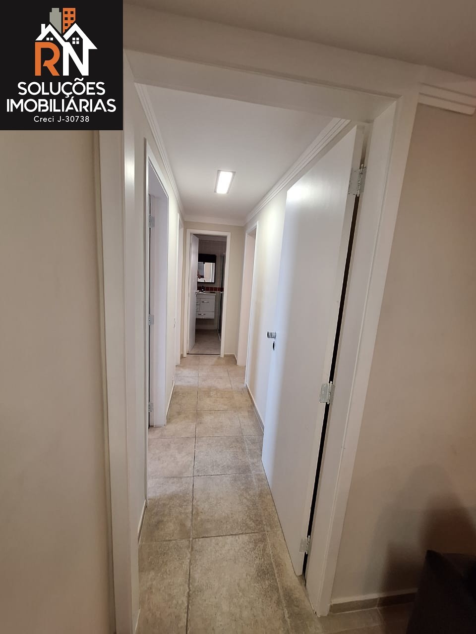 Apartamento para alugar com 3 quartos, 180m² - Foto 8