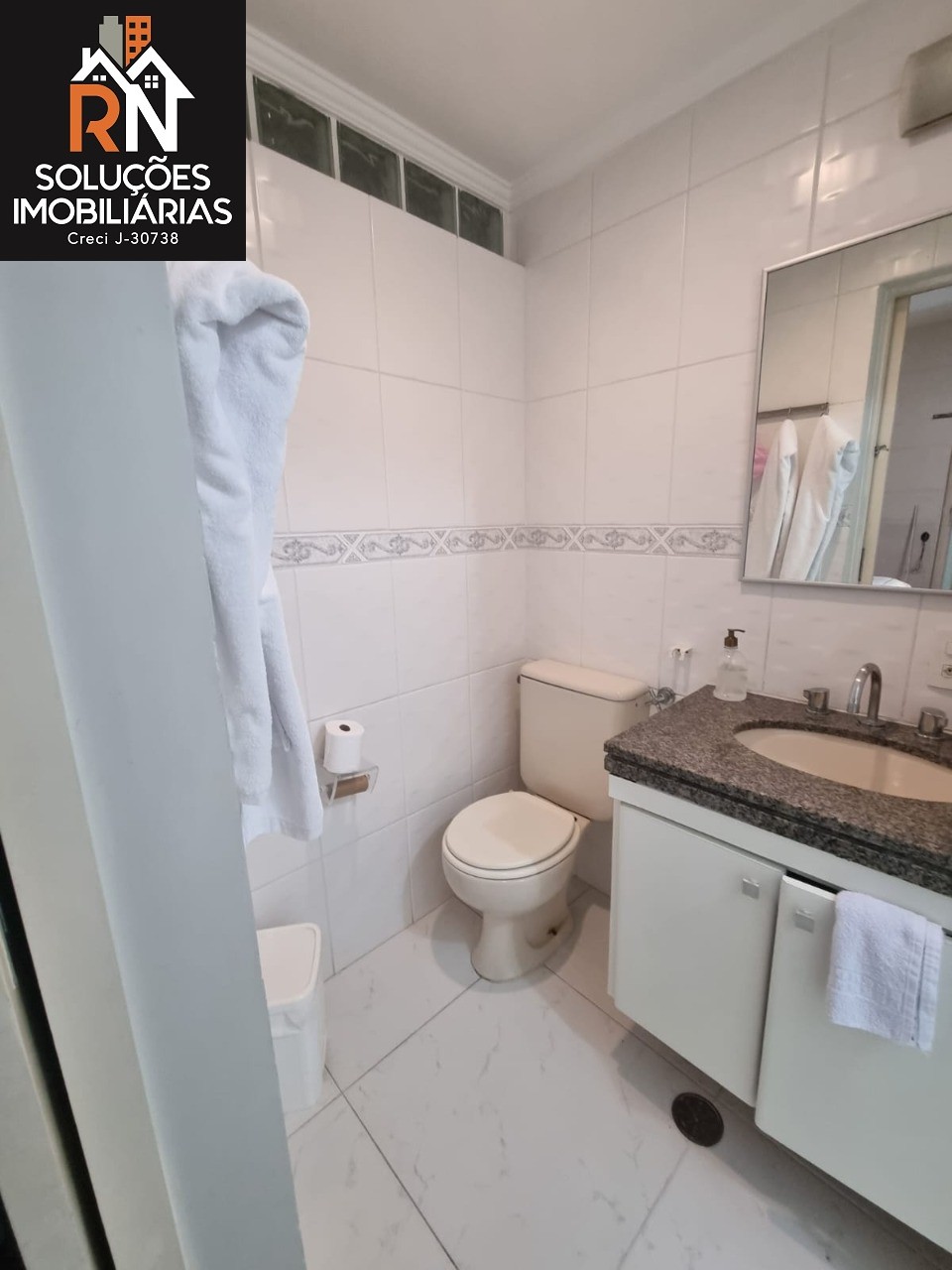 Apartamento para alugar com 3 quartos, 180m² - Foto 8