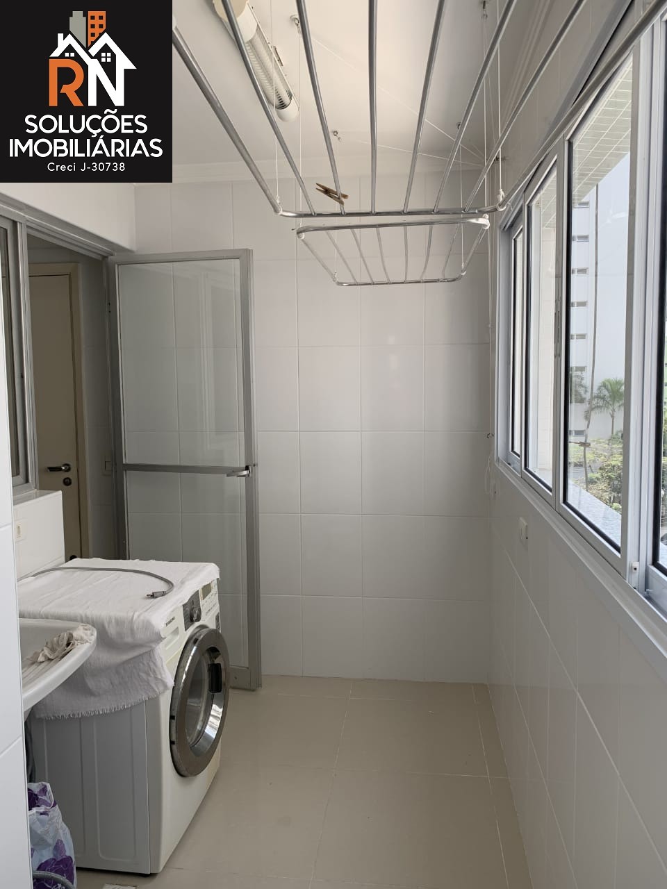 Apartamento para alugar com 3 quartos, 116m² - Foto 2