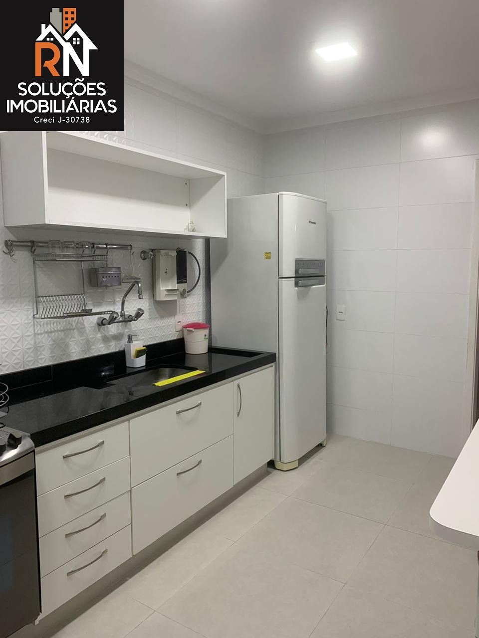 Apartamento para alugar com 2 quartos, 113m² - Foto 13