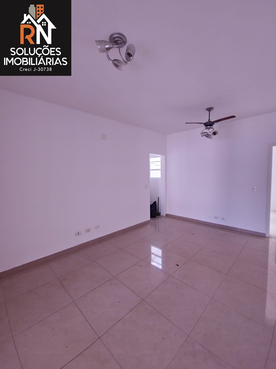 Casa à venda com 2 quartos, 103m² - Foto 17