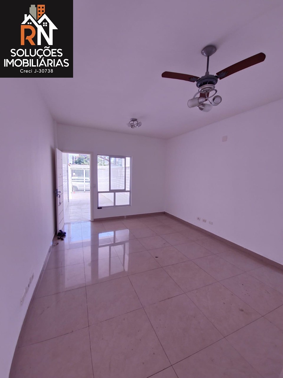 Casa, 2 quartos, 103 m² - Foto 1