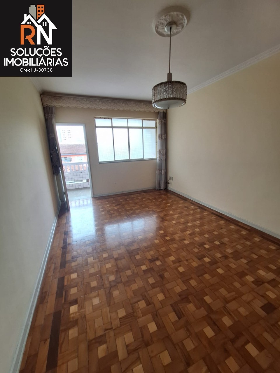 Apartamento à venda com 3 quartos, 100m² - Foto 1