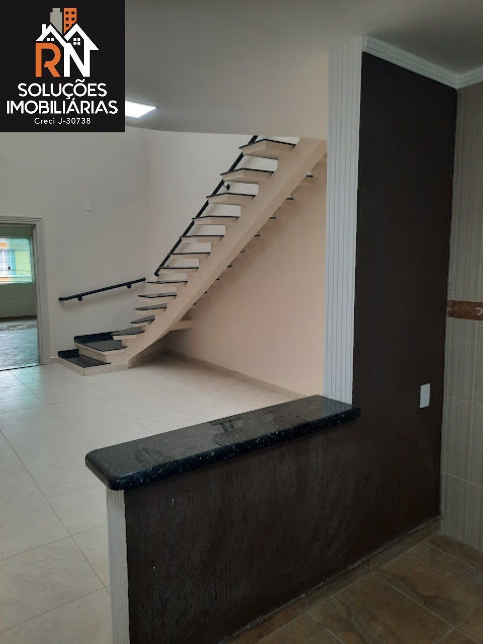 Sobrado para alugar com 2 quartos, 100m² - Foto 3