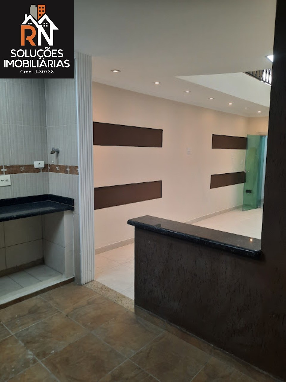 Sobrado para alugar com 2 quartos, 100m² - Foto 2