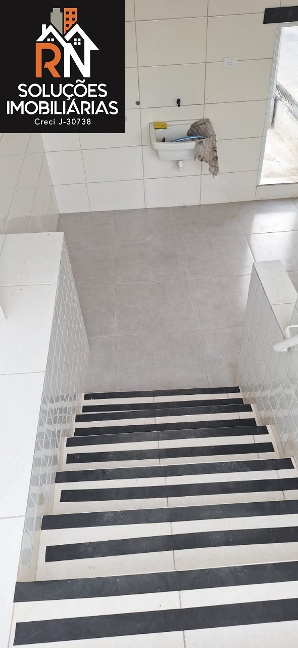 Casa para alugar com 3 quartos, 110m² - Foto 2