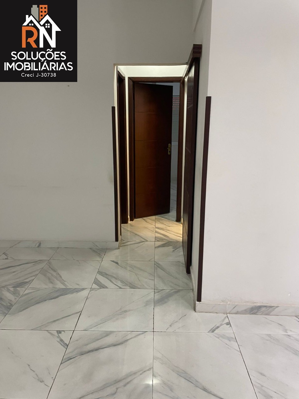 Apartamento à venda com 2 quartos, 80m² - Foto 3