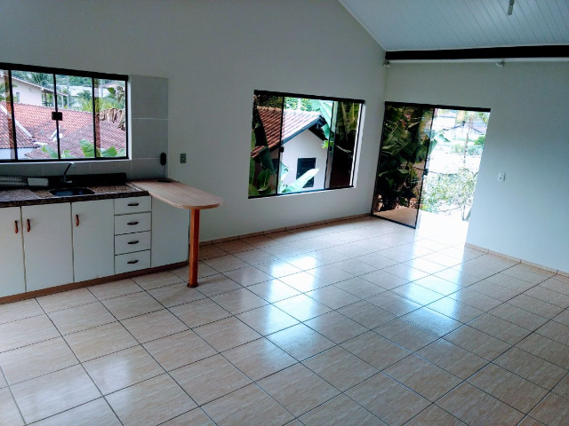 Casa à venda com 3 quartos, 130m² - Foto 4