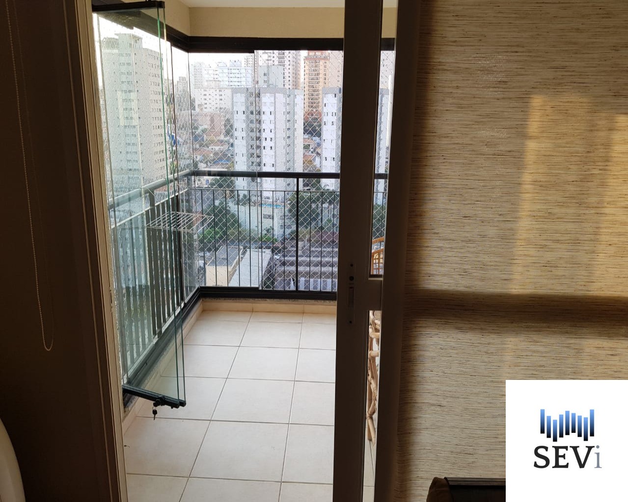 Apartamento à venda com 3 quartos, 85m² - Foto 2