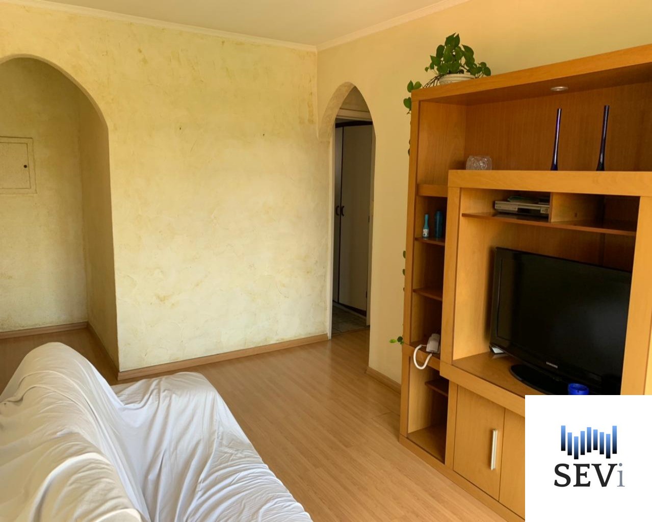 Apartamento à venda com 2 quartos, 70m² - Foto 2