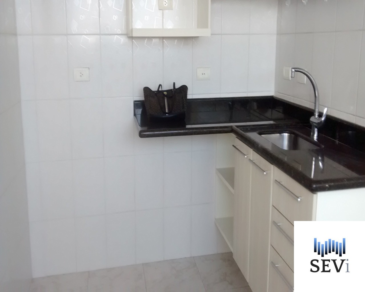 Apartamento à venda com 2 quartos, 60m² - Foto 13