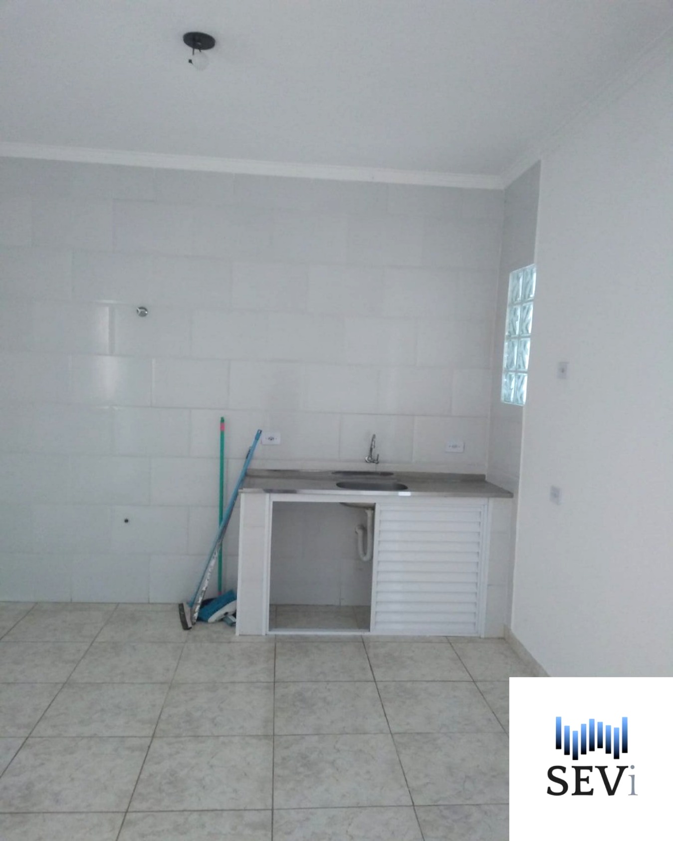 Casa para alugar com 2 quartos, 60m² - Foto 7