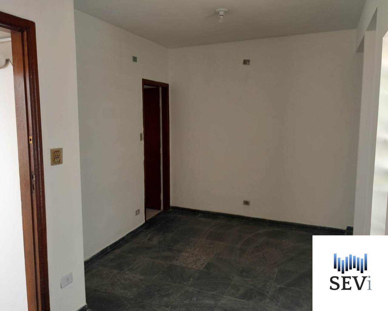 Casa para alugar com 2 quartos, 100m² - Foto 6