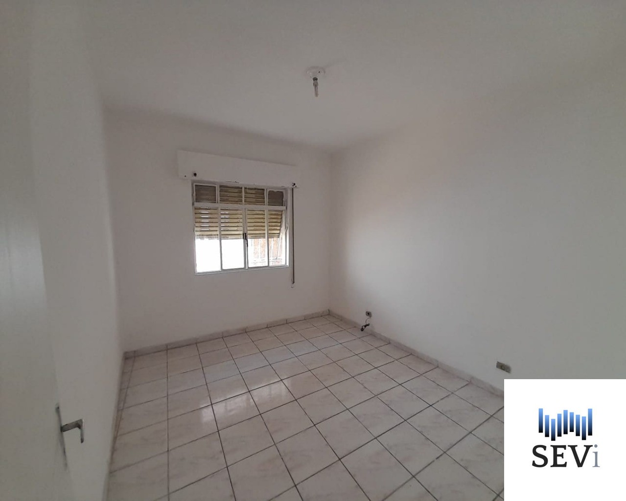 Casa para alugar com 2 quartos, 100m² - Foto 12