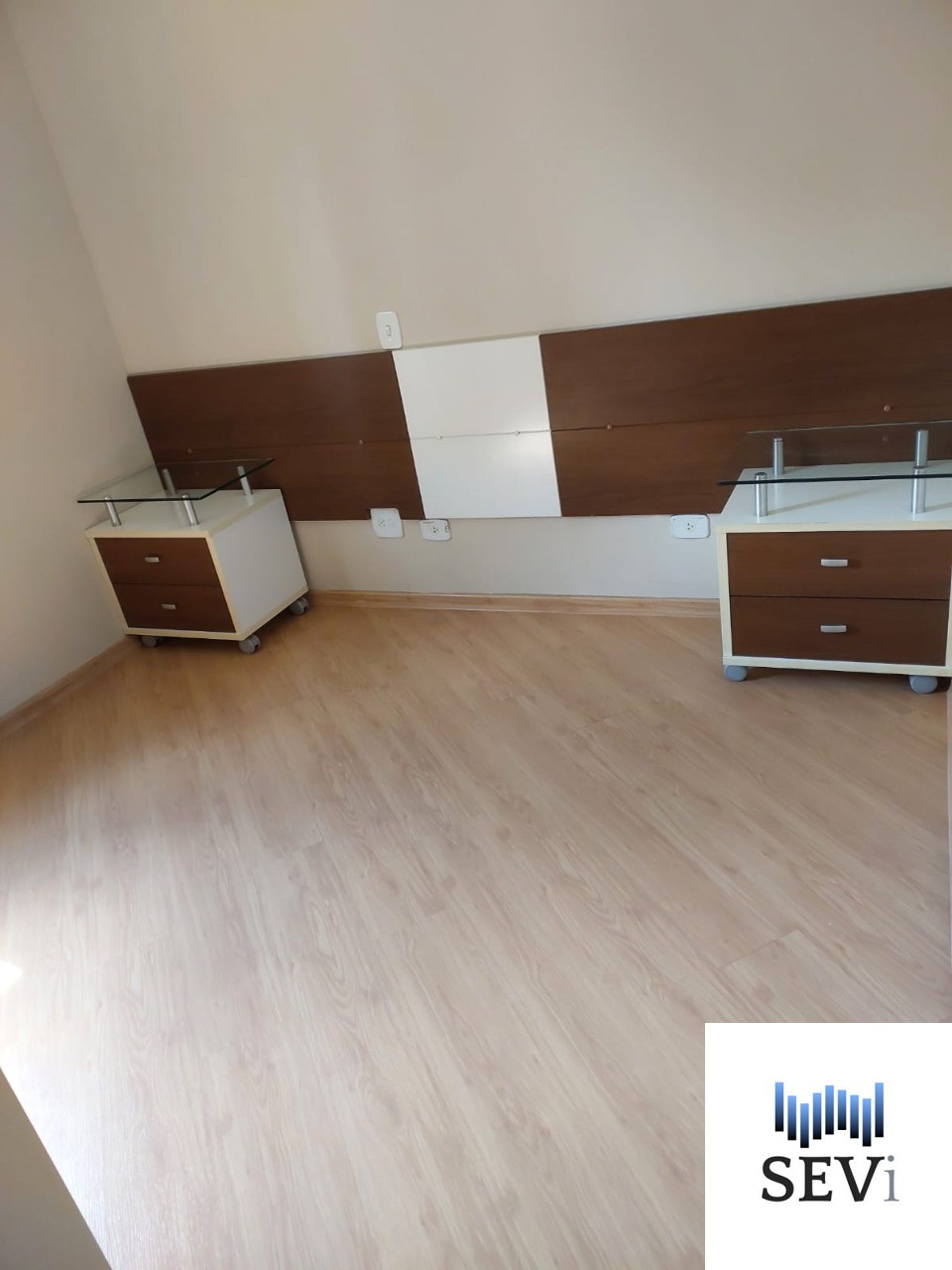 Apartamento à venda com 2 quartos, 69m² - Foto 1