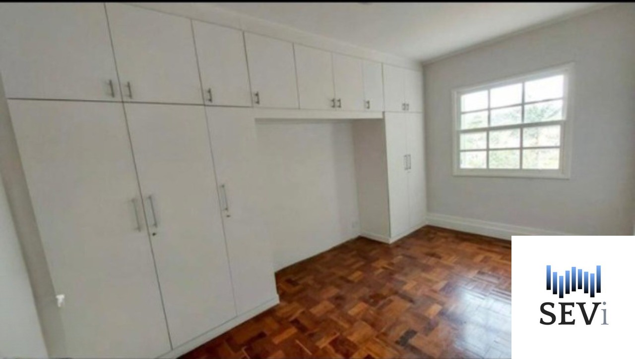 Casa à venda com 3 quartos, 250m² - Foto 11