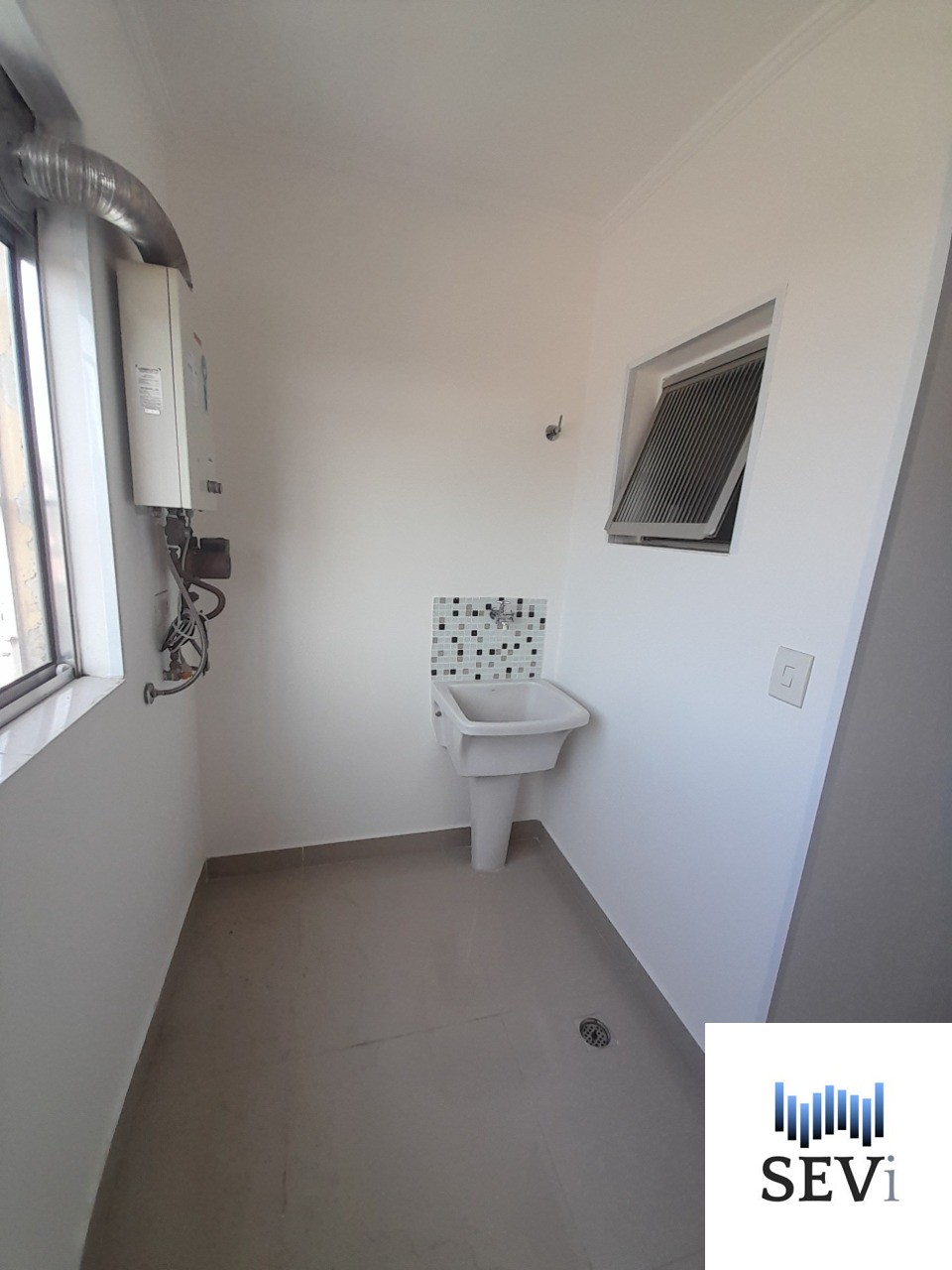 Apartamento à venda com 2 quartos, 68m² - Foto 33