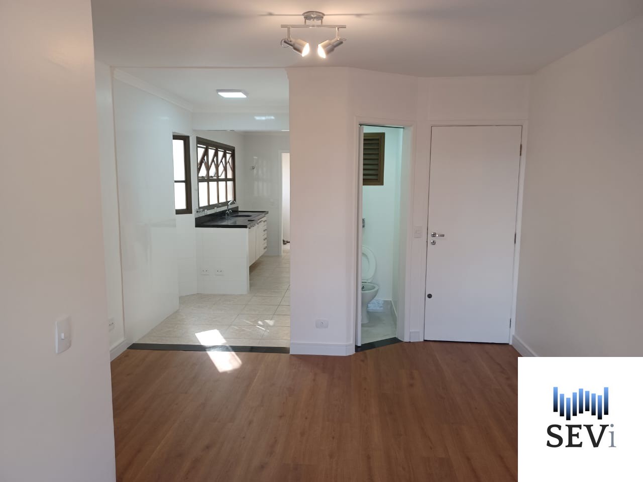 Apartamento para alugar com 4 quartos, 96m² - Foto 8