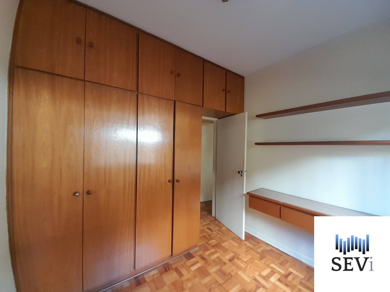 Apartamento para alugar com 2 quartos, 70m² - Foto 7