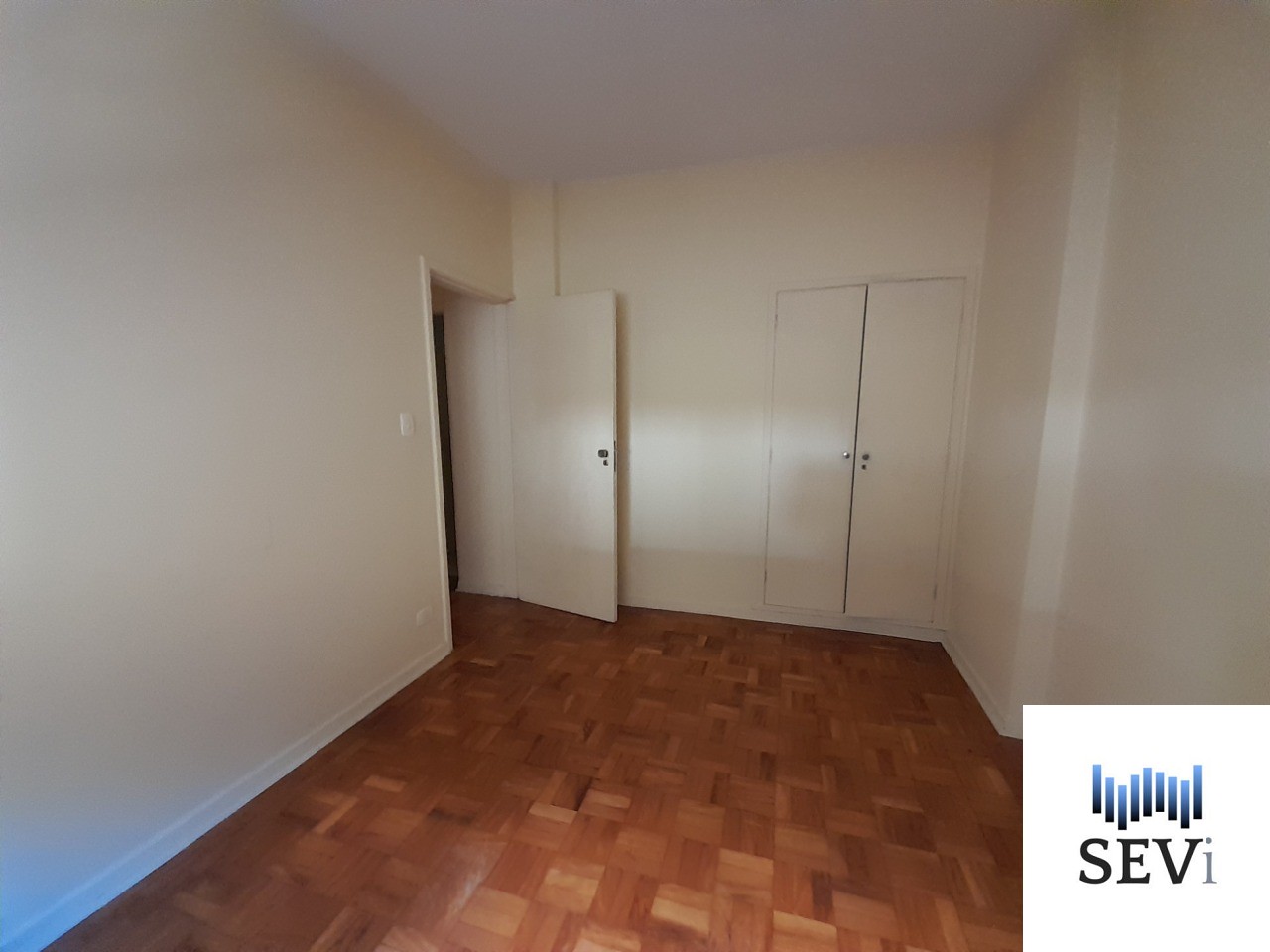 Apartamento para alugar com 2 quartos, 70m² - Foto 11