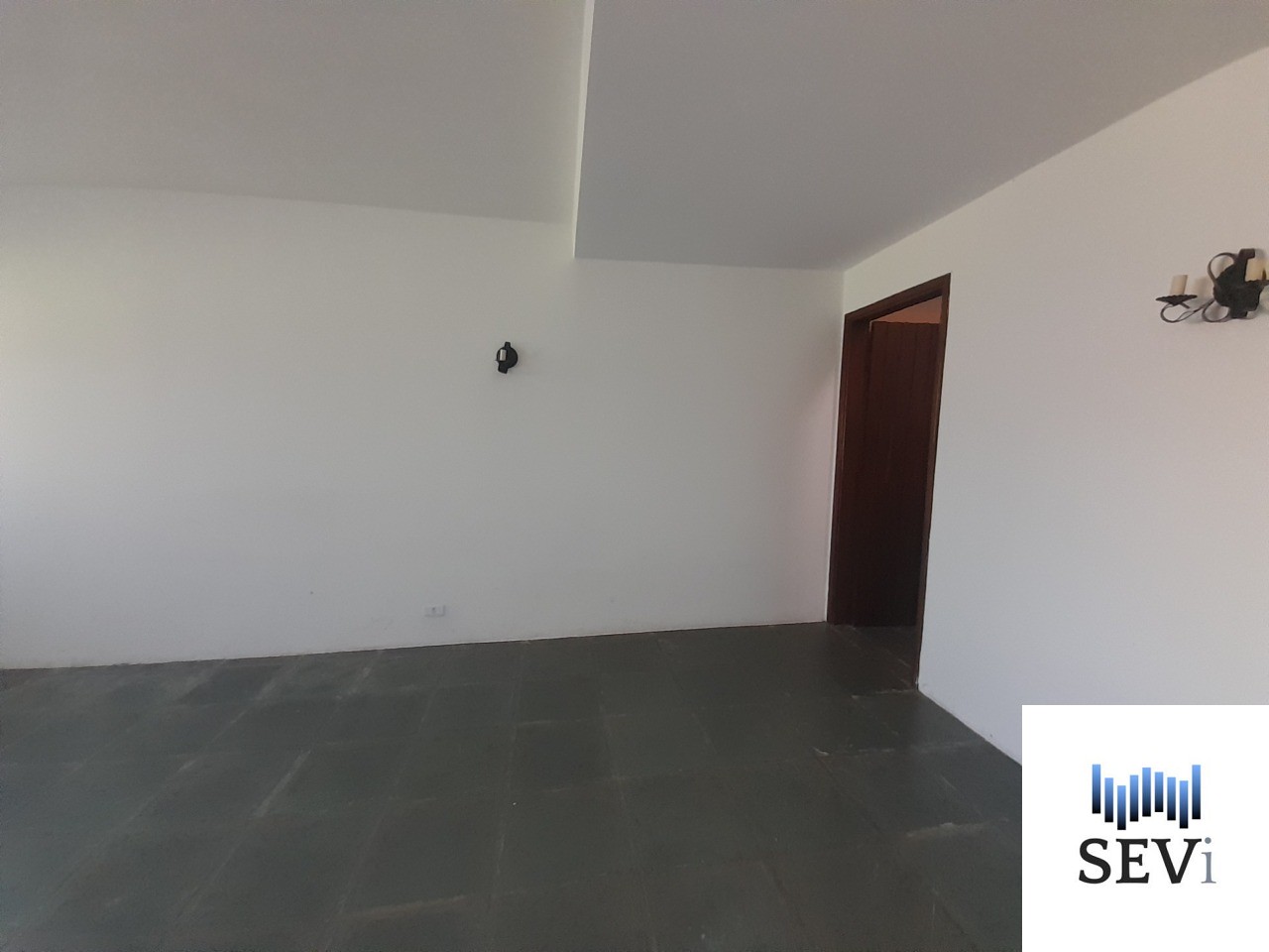 Casa à venda com 3 quartos, 250m² - Foto 8