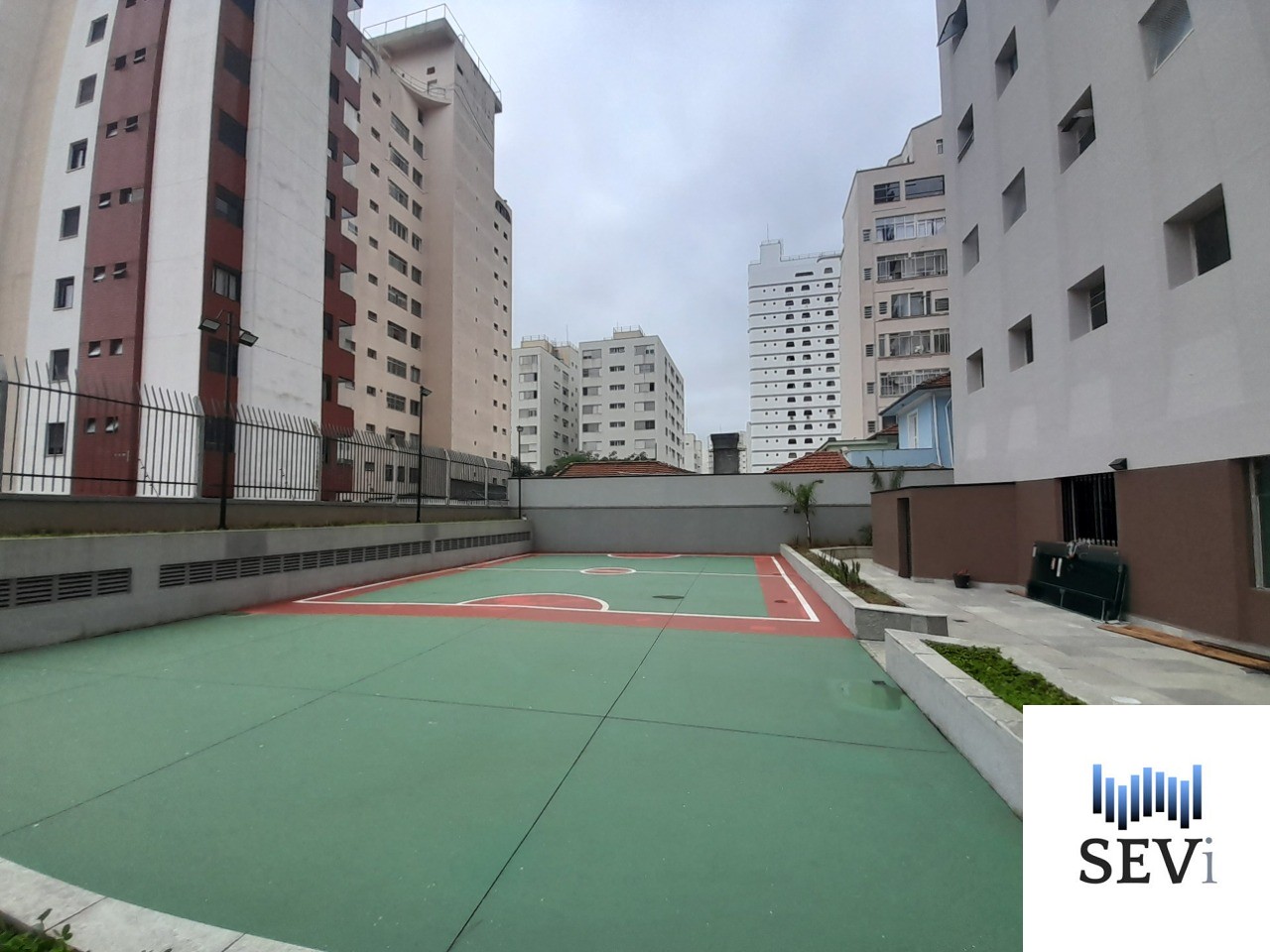 Apartamento à venda com 3 quartos, 200m² - Foto 9