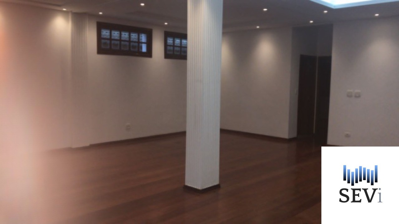 Casa à venda com 3 quartos, 500m² - Foto 2