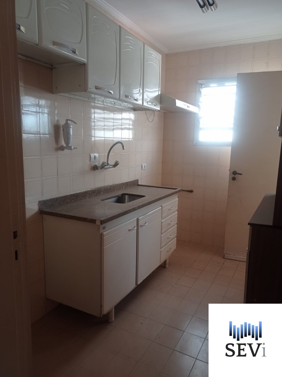 Apartamento para alugar com 2 quartos, 63m² - Foto 15