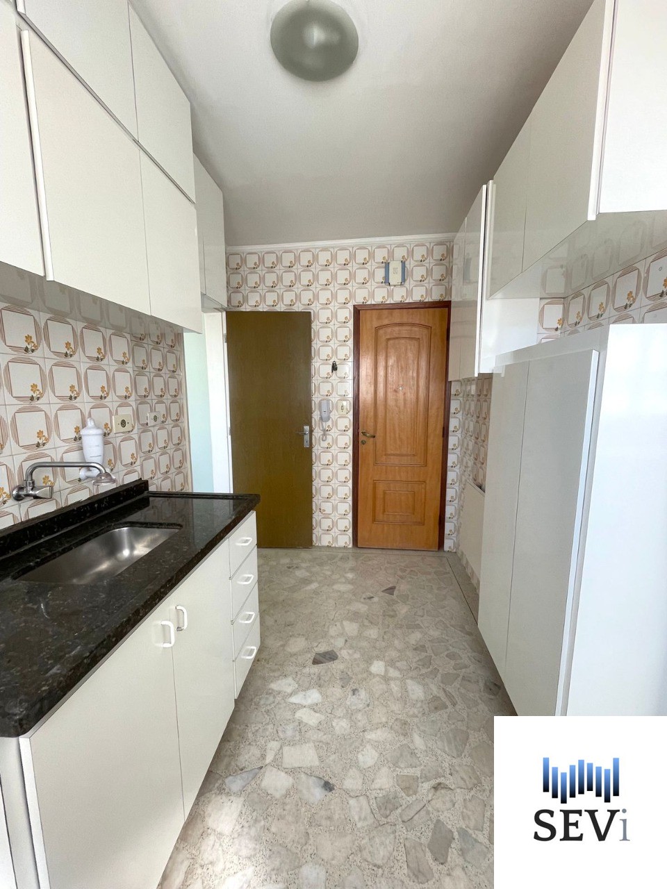 Apartamento à venda com 2 quartos, 67m² - Foto 5