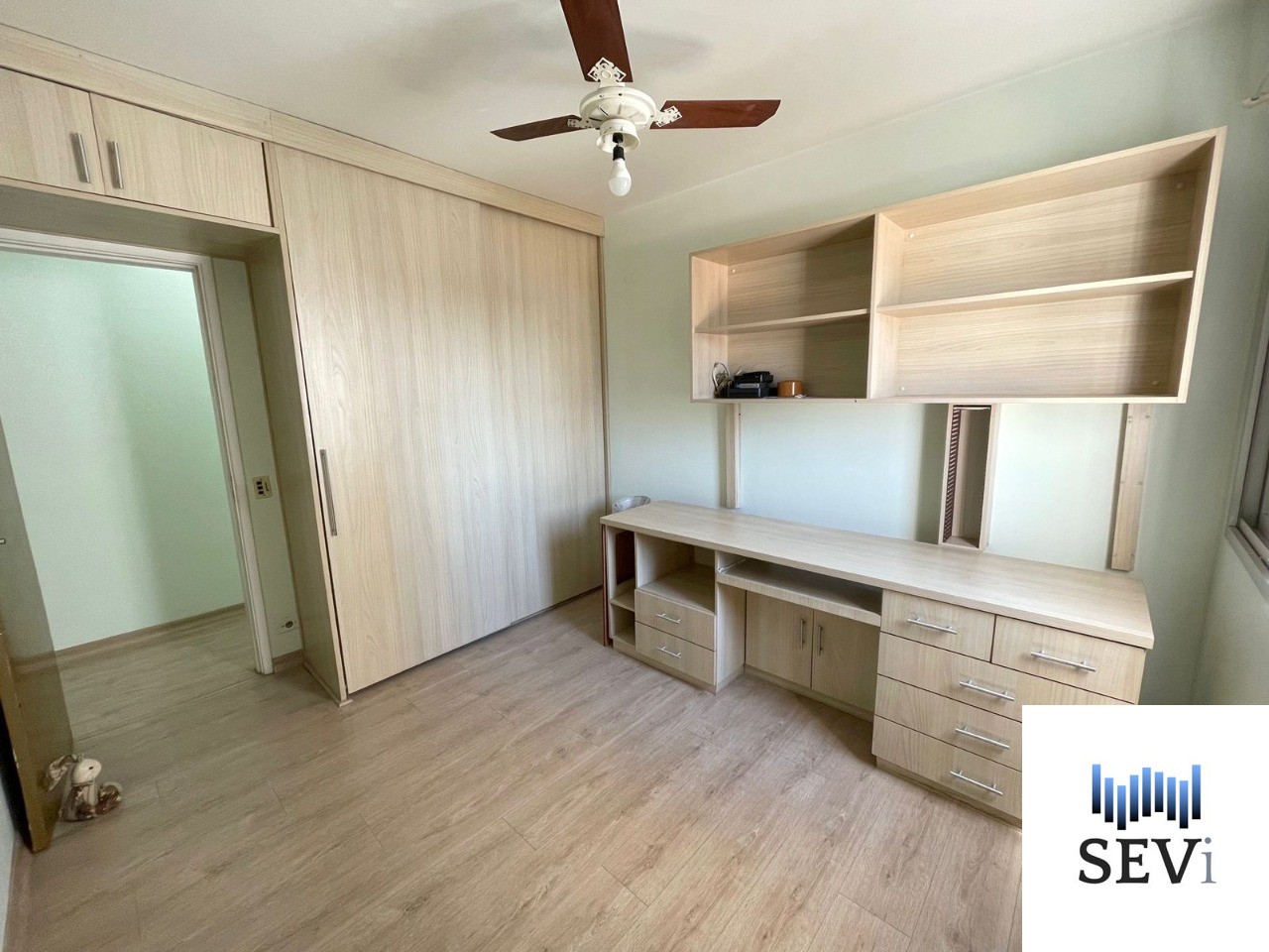 Apartamento à venda com 2 quartos, 67m² - Foto 4