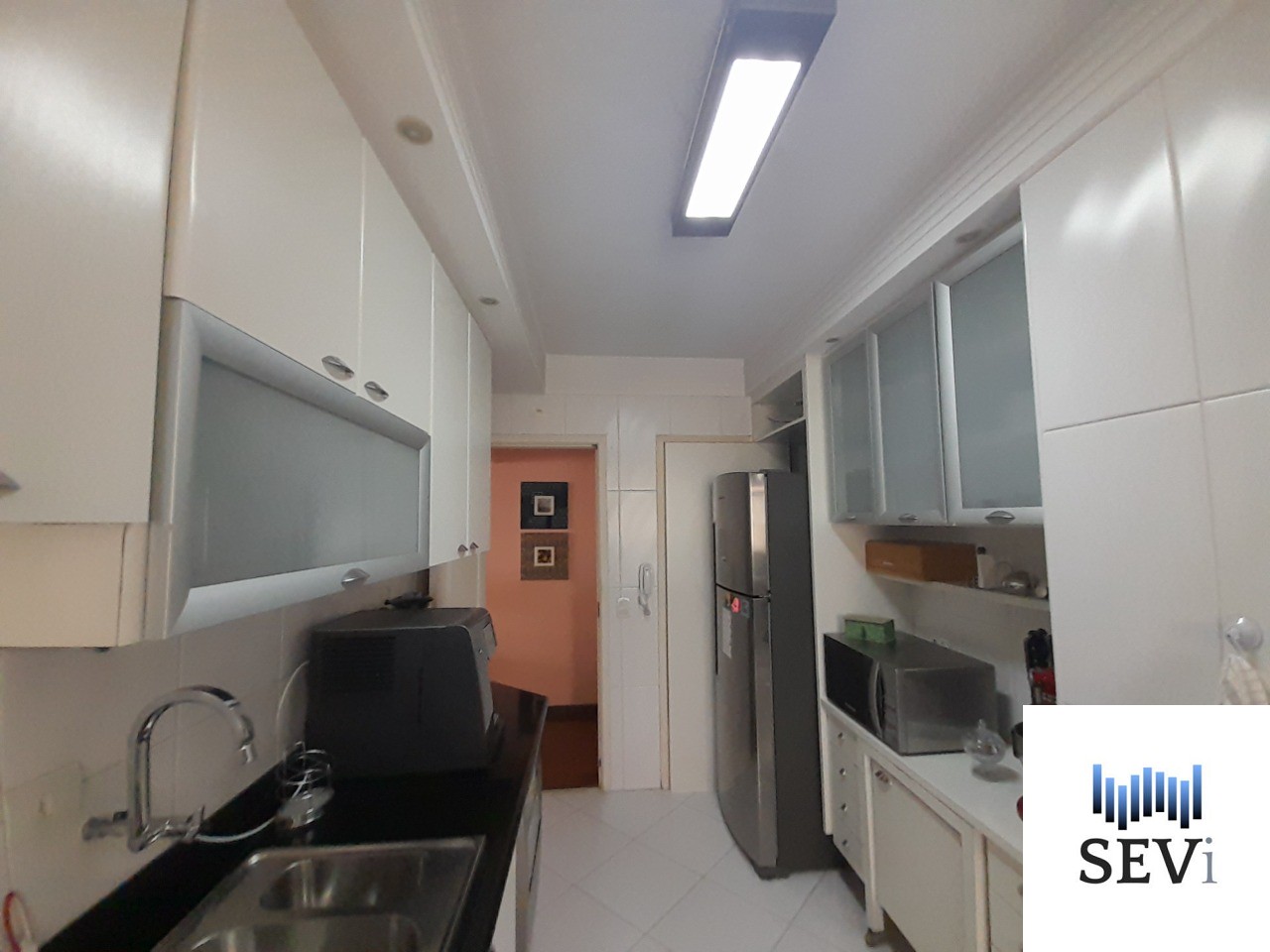 Apartamento à venda com 2 quartos, 76m² - Foto 31