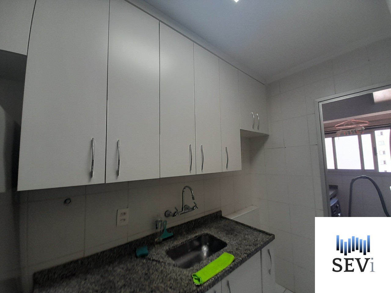 Apartamento à venda com 3 quartos, 70m² - Foto 4