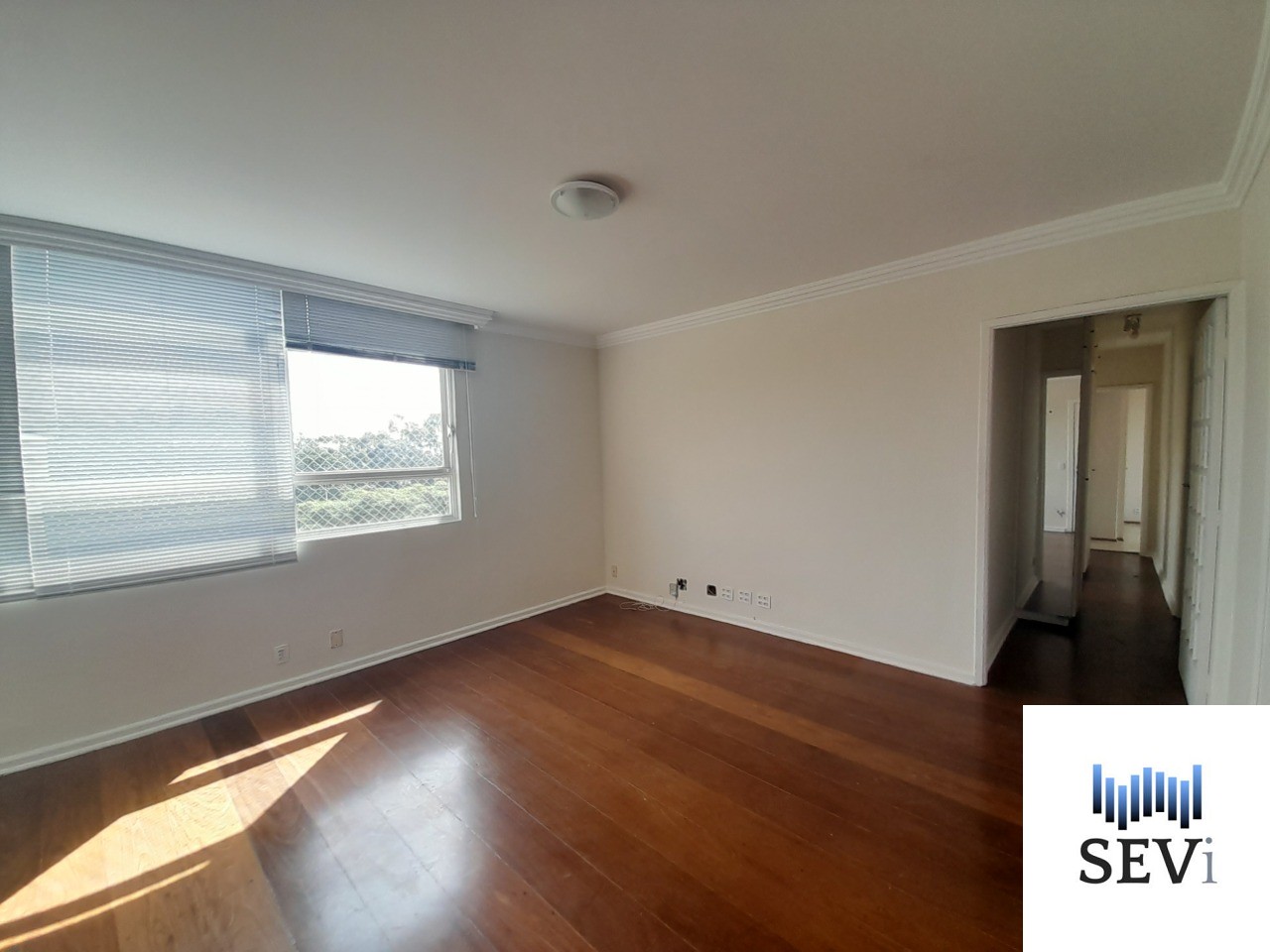 Apartamento à venda com 3 quartos, 113m² - Foto 2