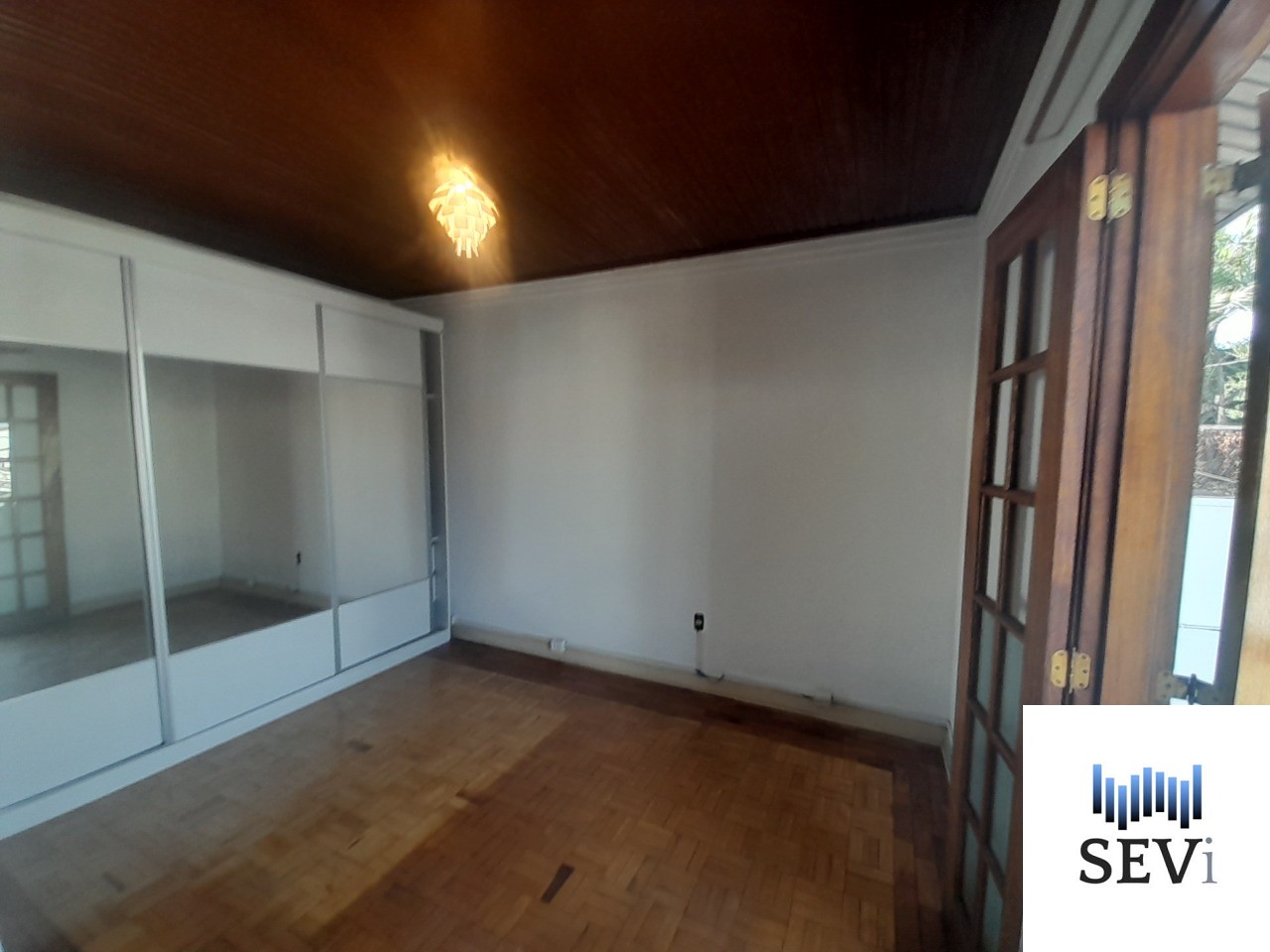 Casa para alugar com 3 quartos, 90m² - Foto 32