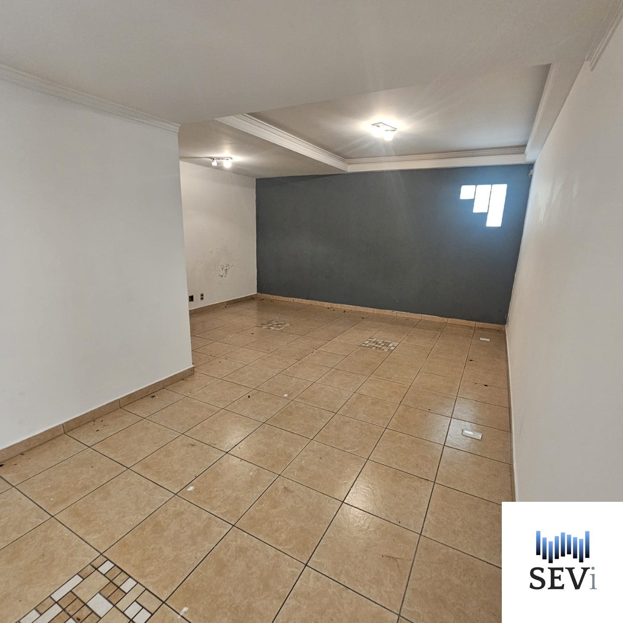 Casa para alugar com 4 quartos, 300m² - Foto 25