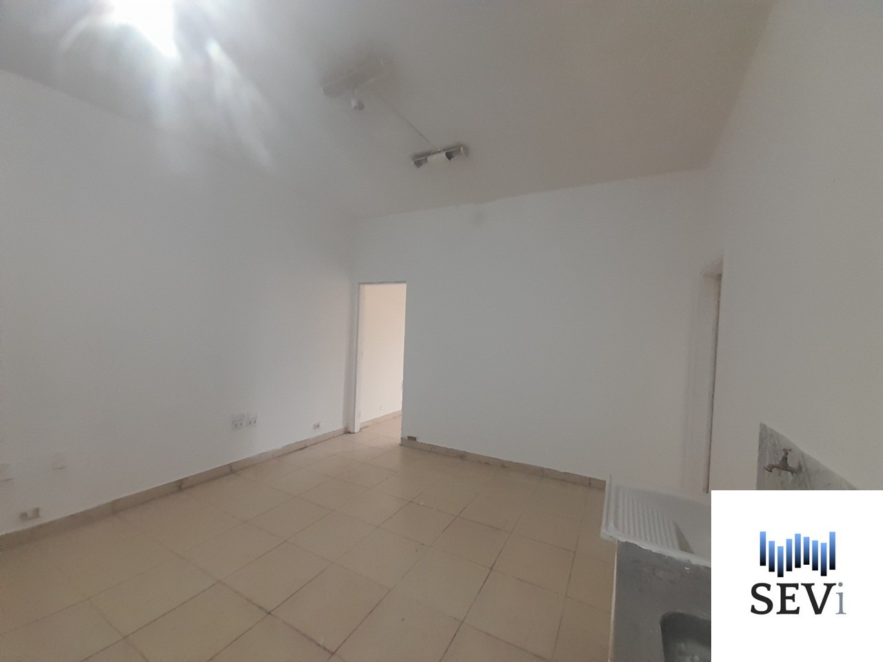 Apartamento à venda e aluguel com 1 quarto, 50m² - Foto 1